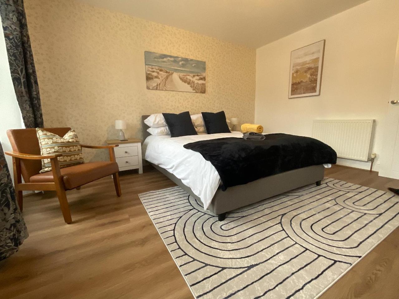 Apartment Gregory Flats No. 1, By Homeinspire